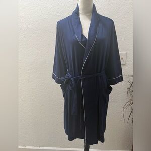 Ekouaer Women's Robe
Size: M 
NWT